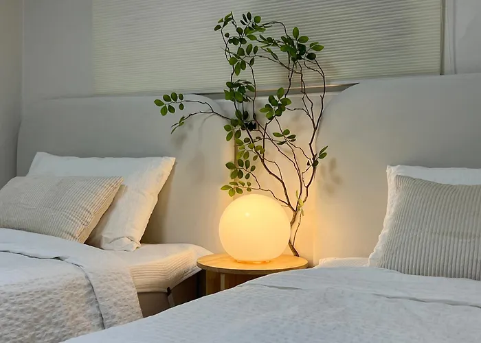 Apartment New Center, Hongdae&the Hyundai *